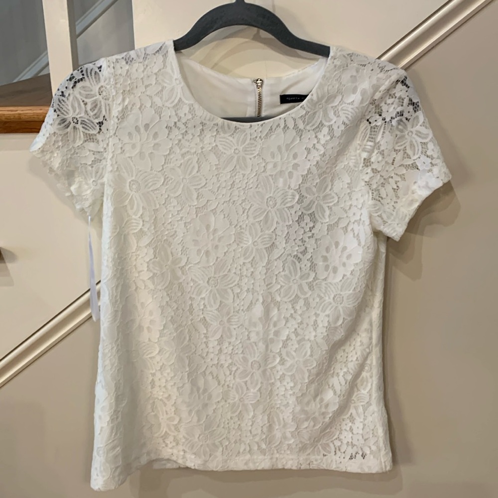 Brand new Tommy Hilfiger XS white lace shortsleeve top Zipper closure in back